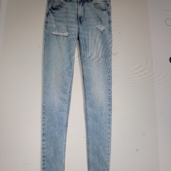 Old Navy Rockstar Skinny Ripped Jeans - Picture 2 of 5